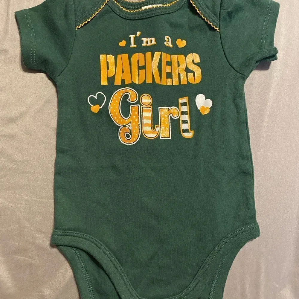 NFL Team Apparel 0-3M “I’m a Packers Girl” Onesie